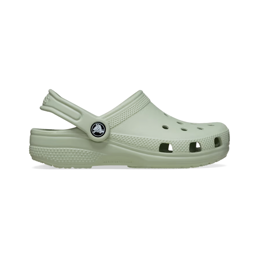 https://activejunky-cdn.s3.amazonaws.com/aj-content/crocs-kids-clog-3.png