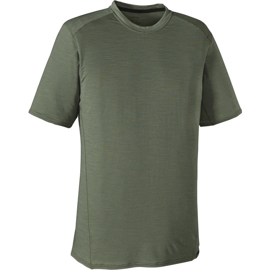 https://activejunky.s3.amazonaws.com/images/products/patagonia-merino-1-silkweight005.jpg