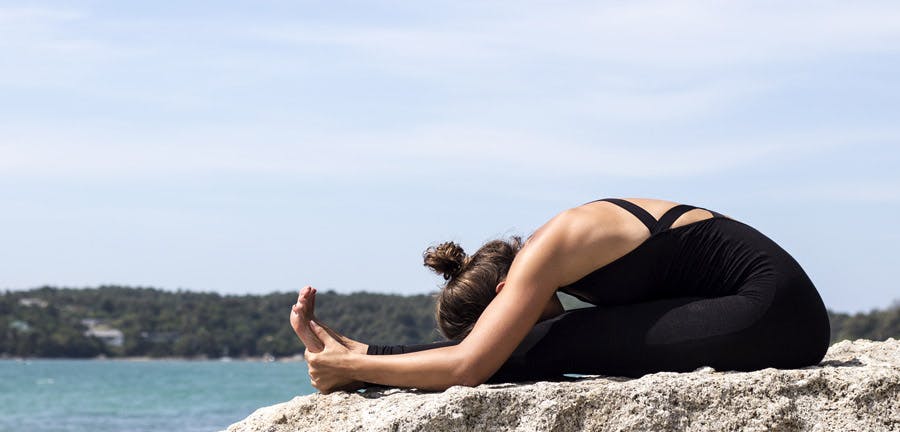 5 Yoga Poses to Warm-Up Your Body Before Running