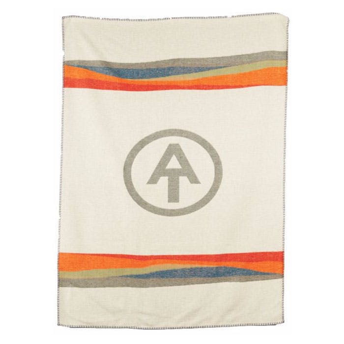 https://s3.amazonaws.com/activejunky/images/thefix/woolrich-app-trail-wool-blanket-main.jpg